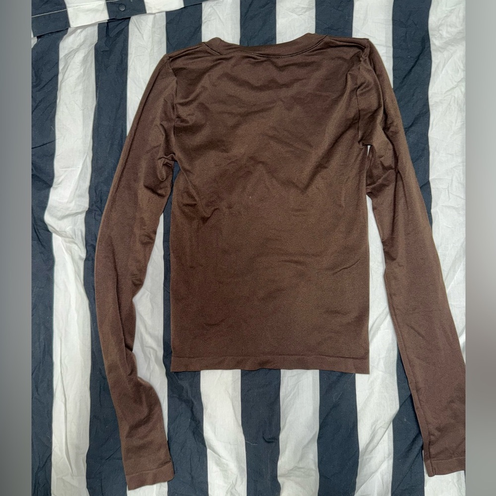Aritzia Sunday best long sleeve shirt